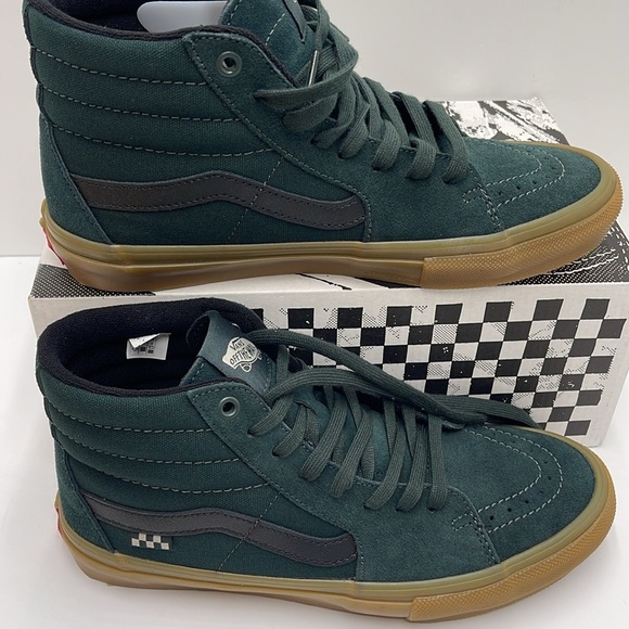 Vans Men’s Skate Sk8-Hi Green/Gum
VN0A2Z3317P
Sneakers - Picture 2 of 16